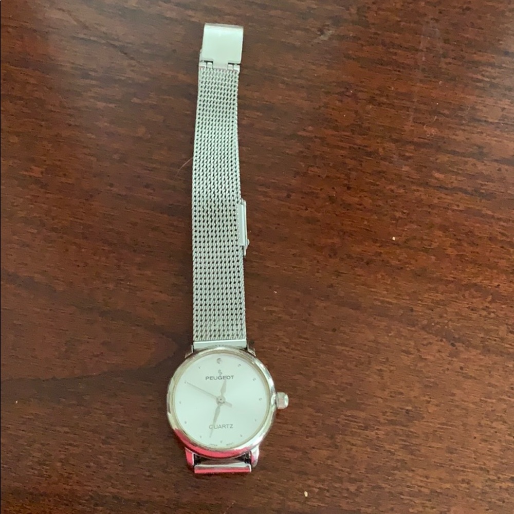 Peugeot watch